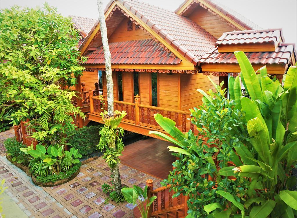 Ruen Tai Boutique Villa Phuket Exterior photo